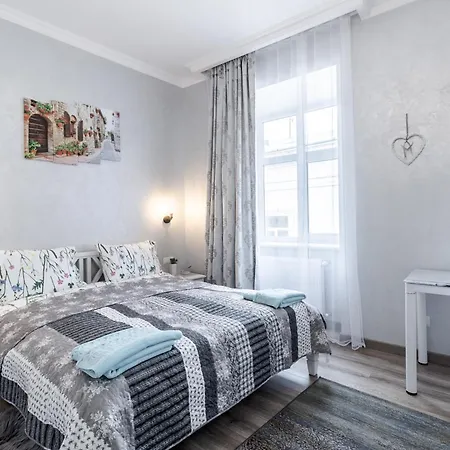 Διαμέρισμα Golden Rose ! S *