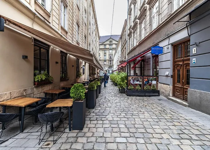 Golden Rose ! S Apartment Lviv